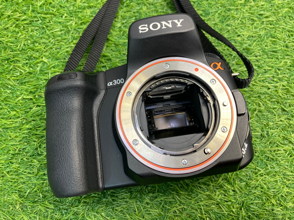 Sony A300 Kit 18-70mm 3.5-5.6