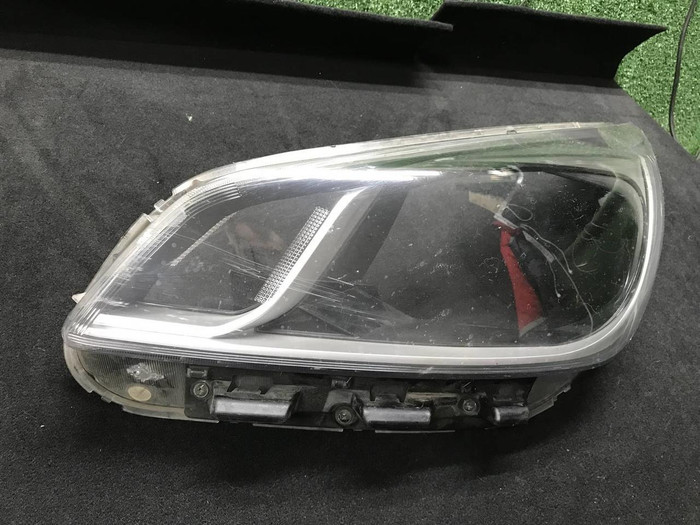 Стекло фары левое Kia Rio 4 FB (2017-2020)