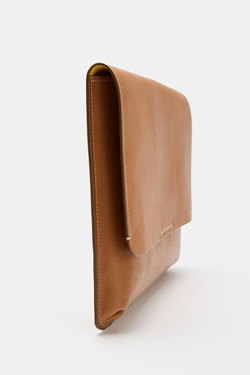 ZARA КОЖАНЫЙ ЧЕХОЛ ДЛЯ IPAD, КОРИЧНЕВЫЙ