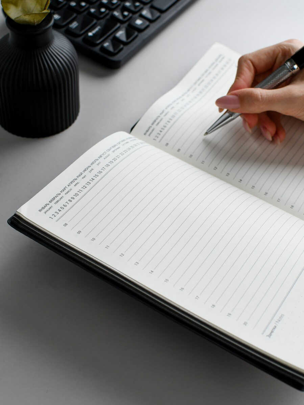 Ежедневник недатированный ESCALADA, А5, 160 л., арт. 70656/ 15 ПИКЕ МАКРО СИНИЙ (кожзам: 146x211 мм, мягкий переплёт, запаянный край, материал обложки: искусственная кожа "Виннер", искусственная кожа "Пике макро"; способ крепления блока: ниткошвейный