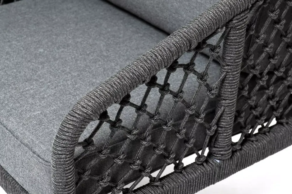 "Канны" диван 2-местный плетеный из роупа (узелки), каркас алюминий темно-серый (RAL7024) муар, роуп темно-серый круглый, ткань темно-серая 027