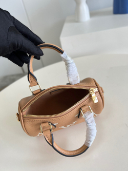Louis Vuitton Speedy 20