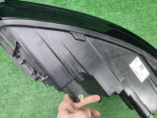 Фара правая Skoda Kodiaq (2016-2022) LED