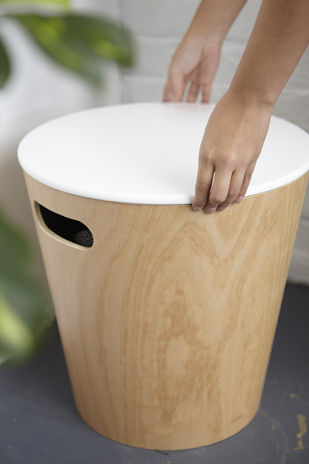 Столик-табурет Woodrow светлое дерево