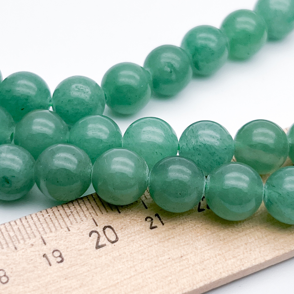 Авантюрин, диаметр около 10,3-10,6 мм, цена за 18-19 шт (1/2 нити)