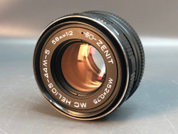 MC Helios-44M-5, Вмятина на кольце светофильтров