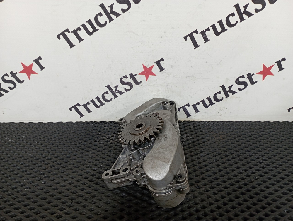 Насос масляный