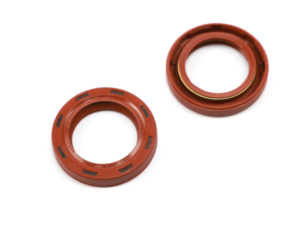 Сальник 28х42х7 а/м ВАЗ-2108,2109,2110,2111 коленчатого вала передний (красный с пружиной/NBR)Резинотехника г. Балаково ( ОЕ Р.2108-1005034 к. )