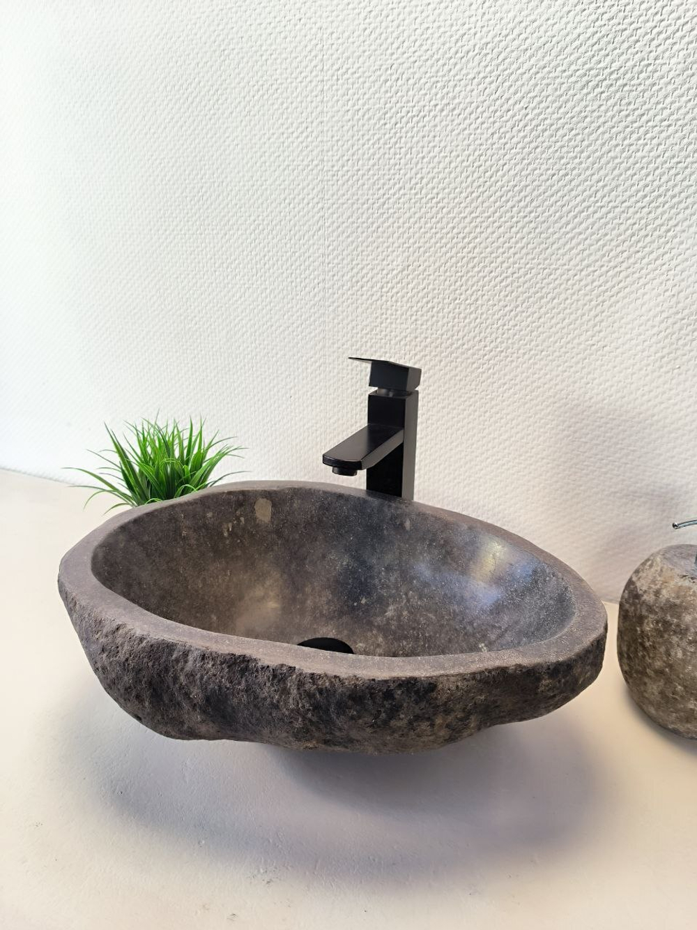 Раковина из речного камня RS-65954 46х33х16 из натурального камня