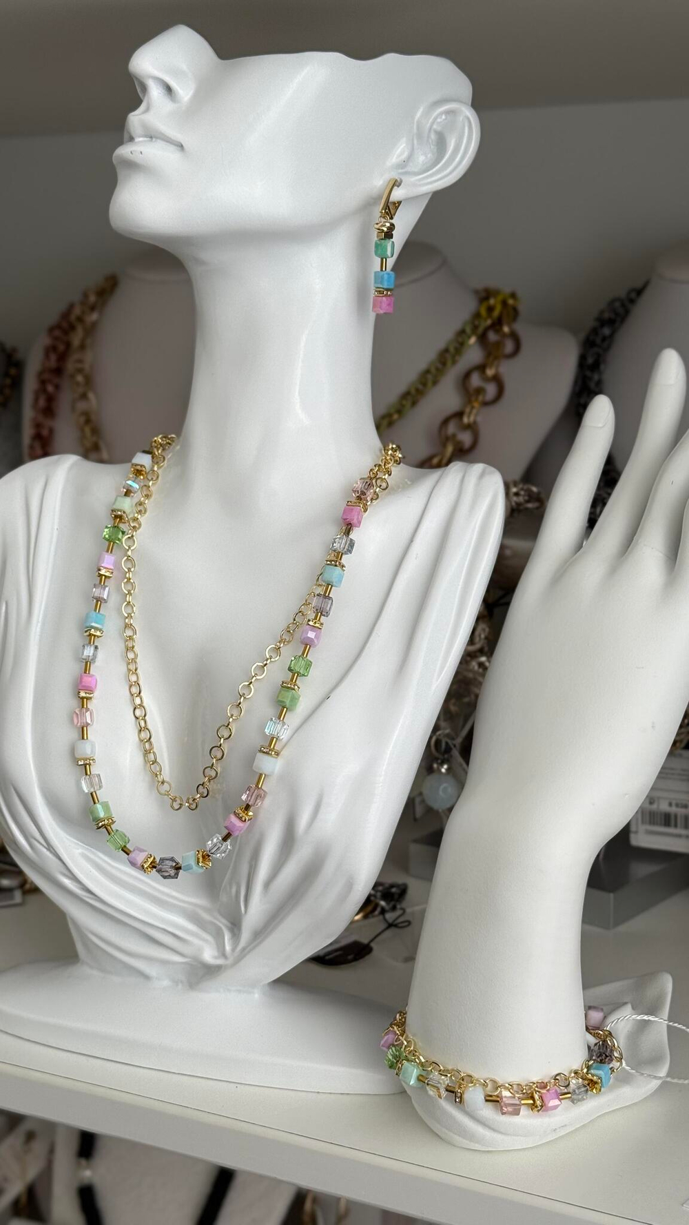Браслет двойной из микса кубиков Swarovski и цепочки ролло, оттенок золото