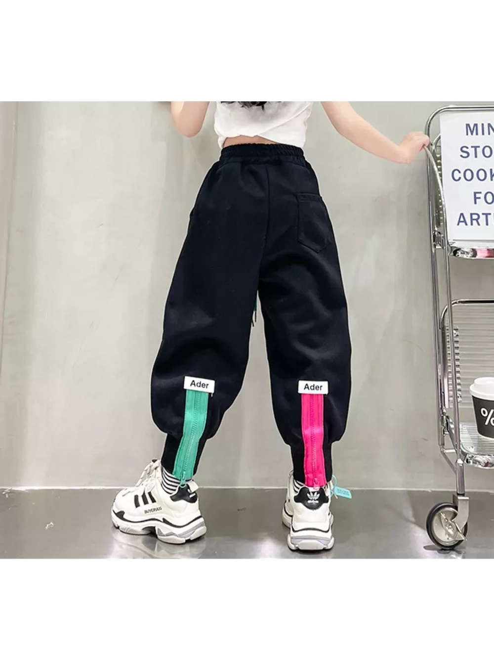Брюки спортивные с цветными замками