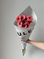 Кулек из герберы в нежно-розовом оттенке