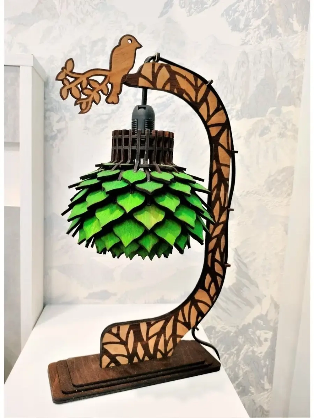 Настольный светильник из фанеры в стиле лофт "Шишка"