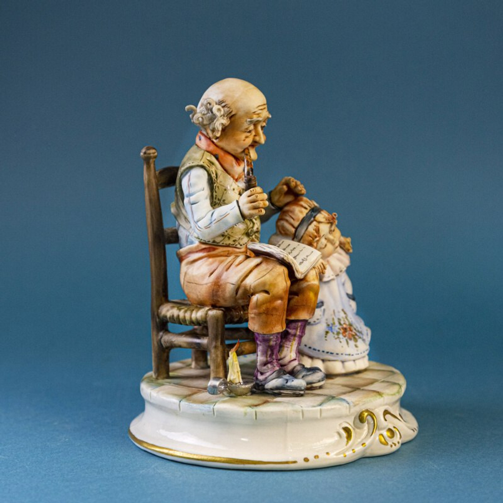Фарфоровая мануфактура Capodimonte «Дедушкины рассказы»