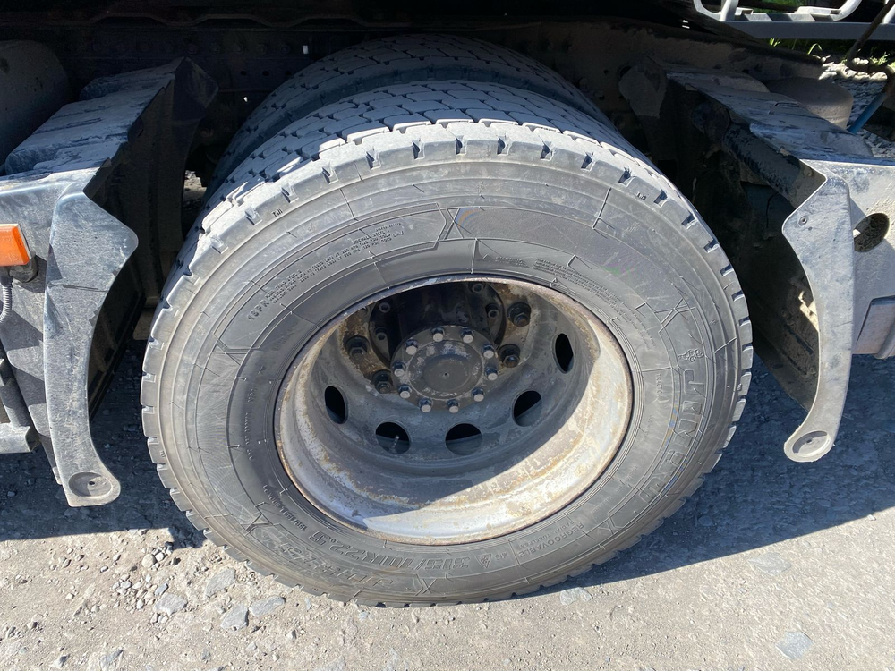 Foton AUMAN 4x2 Седельный тягач BJ4189SLFKA (Дизельный, 11,8 л, 470 л.с. АТ)