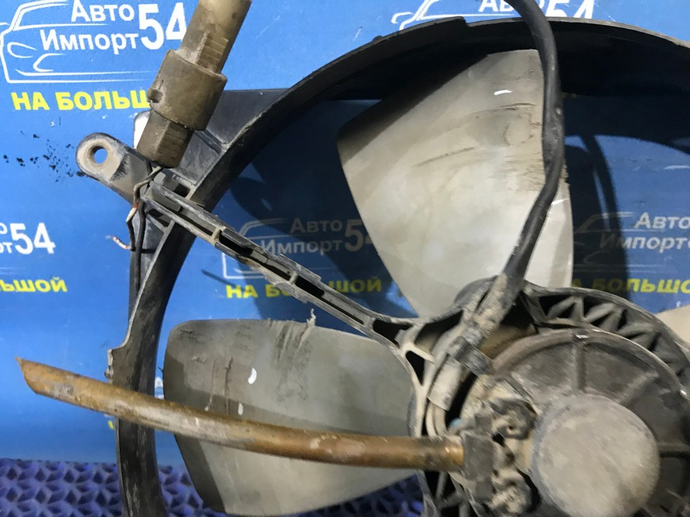 Диффузор радиатора двигателя TOYOTA CARINA 1990