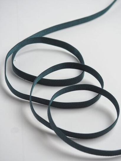 Резинка бретелечная темно-зеленая глянцевая 10 мм
