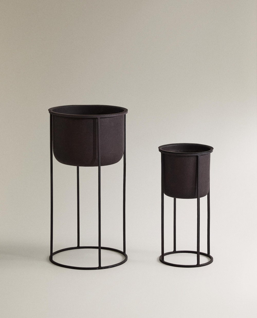 Zara Home Кашпо из металла, цвет чёрный, 45.5 см