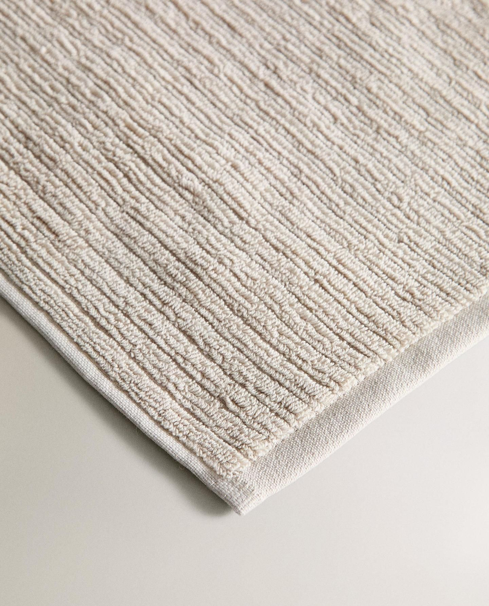 Zara Home - Ребристое полотенце для ванной с текстурой, бежевый, 90х150 см