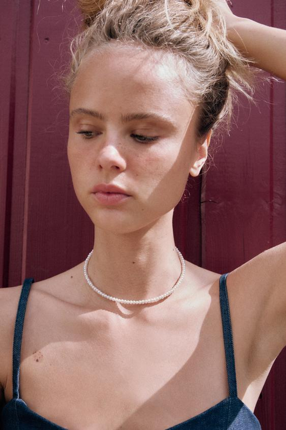 ZARA ОЖЕРЕЛЬЕ-ЧОКЕР С ЖЕМЧУГОМ, ОТТЕНКИ СЕРОГО