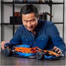 Конструктор LEGO Technic 42141 Гоночный автомобиль McLaren Formula 1