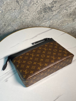 Клатч Louis Vuitton