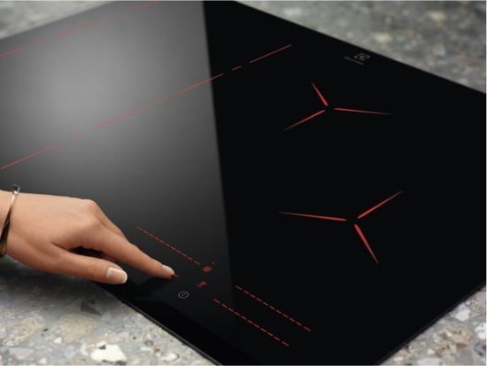 Индукционная варочная панель Electrolux IPE8492KF