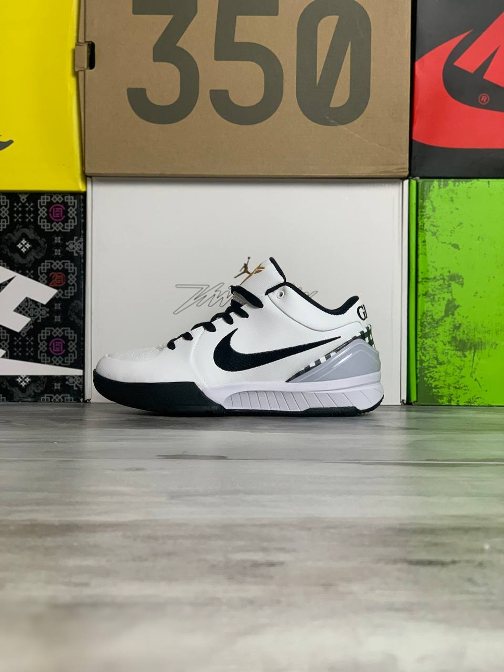 Купить баскетбольные кроссовки Nike Kobe 4 Protro Mambacita Gigi в Москве