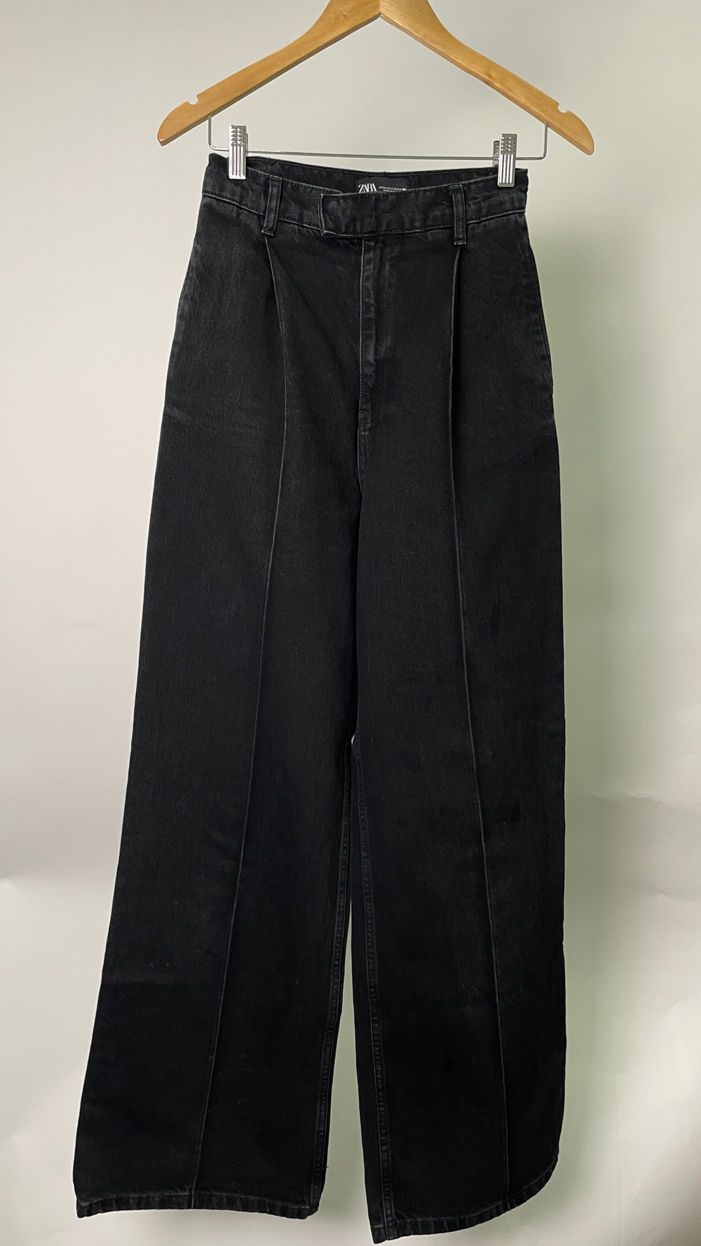 Джинсы Zara