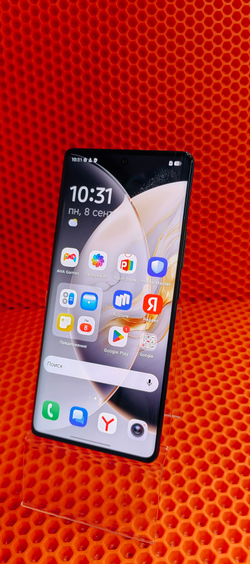 Смартфон  TECNO CAMON 30S 6/128