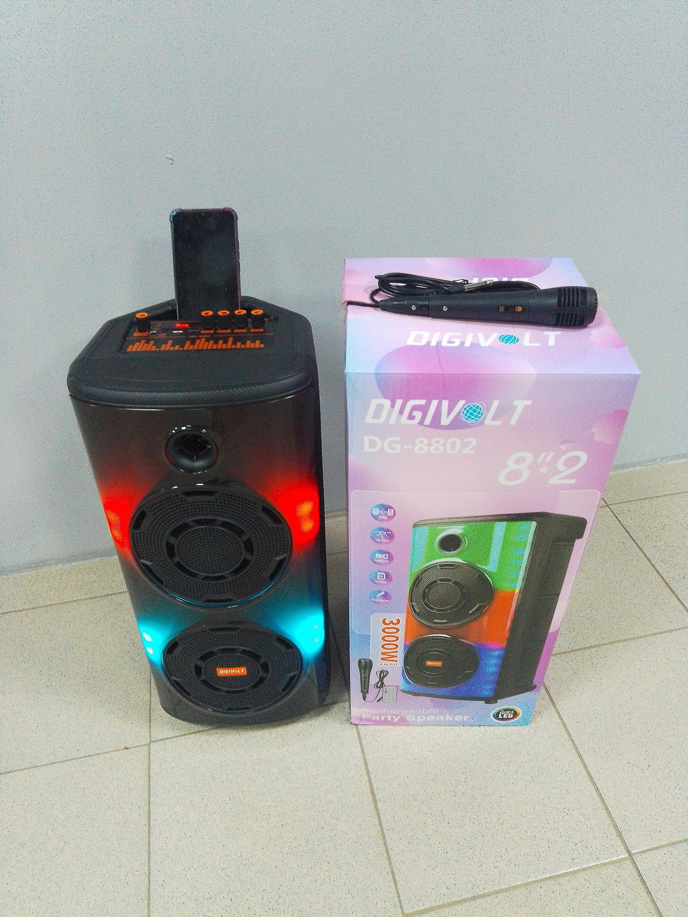 Напольная колонка DIGIVOLT DG-8802 8"/3000WPMPO/микрофон