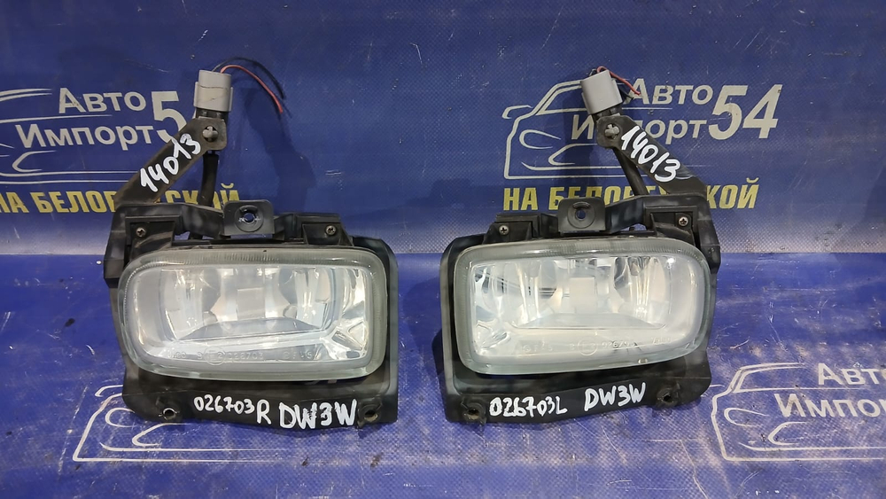 Туманка правая MAZDA DEMIO 1999-2002