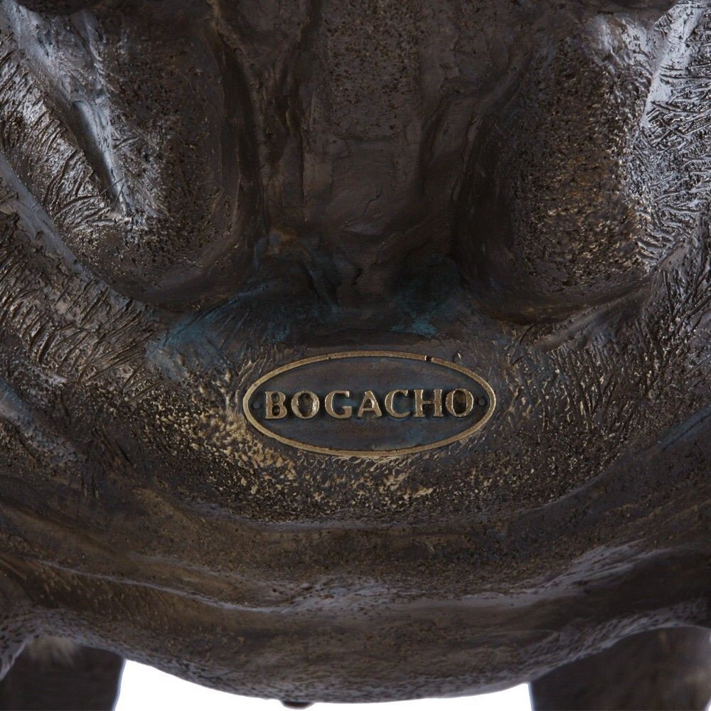 Садовая скульптура Сэр Винстон с накидкой