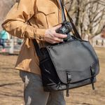 Tenba DNA Messenger 16 DSLR Black