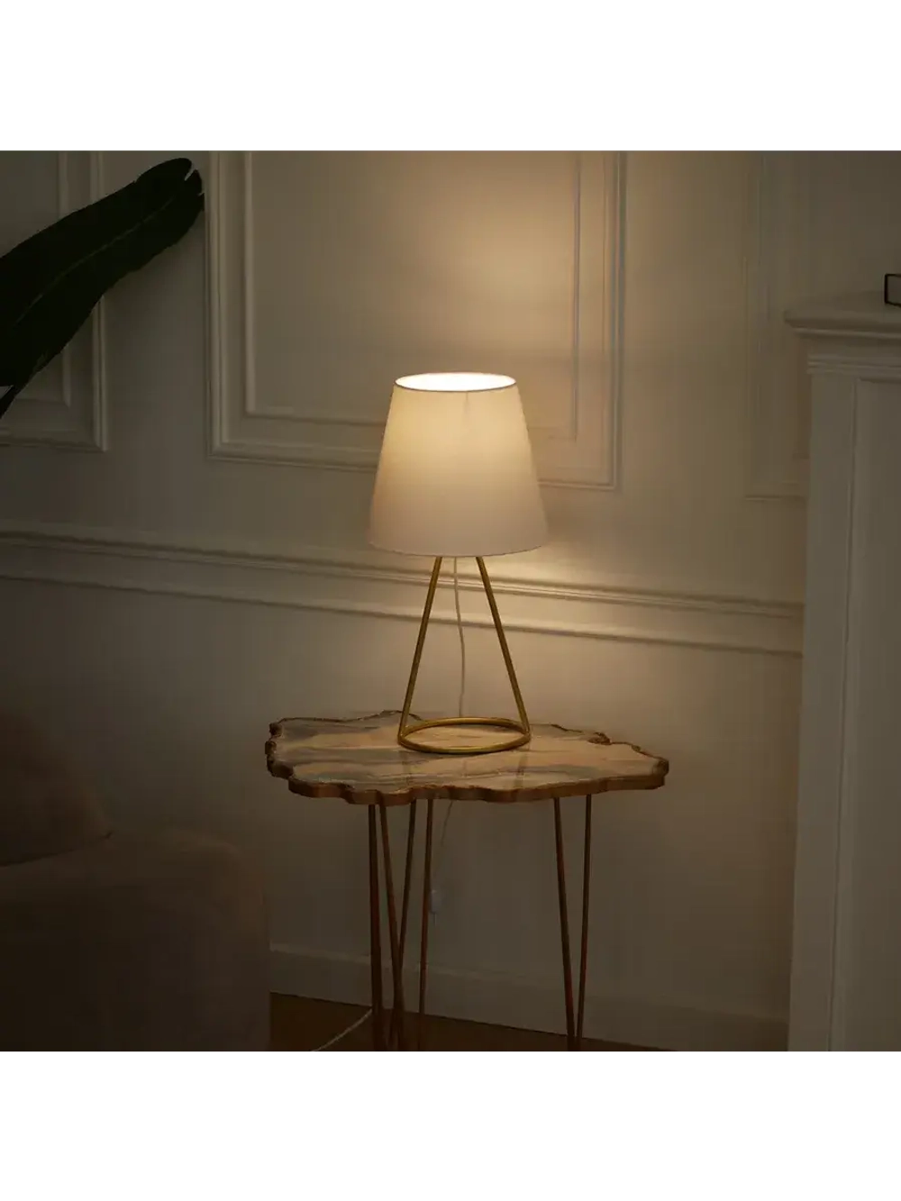 Настольная лампа с абажуром светильник прикроватный