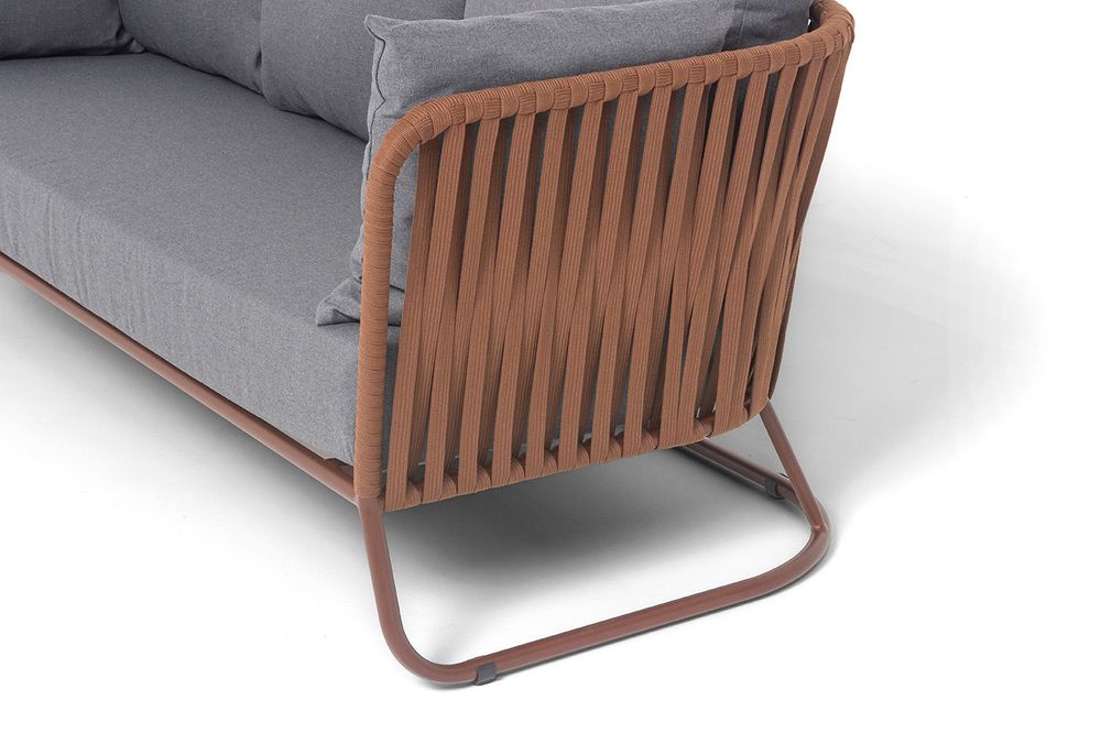 "Багамы" диван 3-местный плетеный из роупа, каркас алюминий коричневый (RAL8016) муар, роуп BZ23-ED31, ткань темно-серая 027