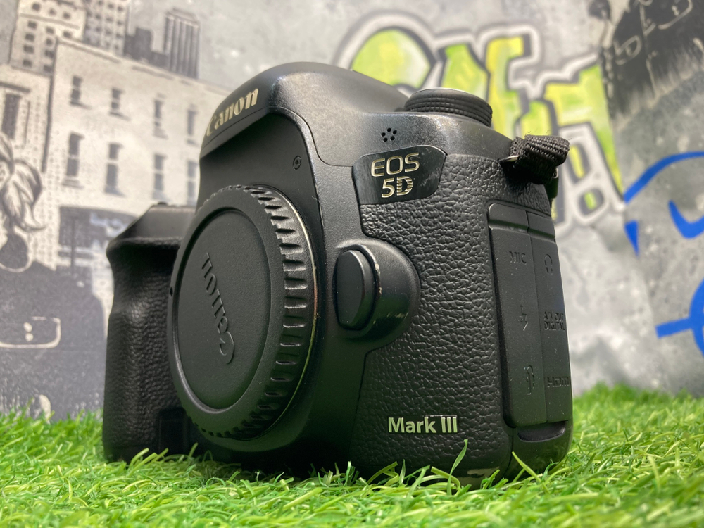 Canon EOS 5D Mark III  248.000 кадров
