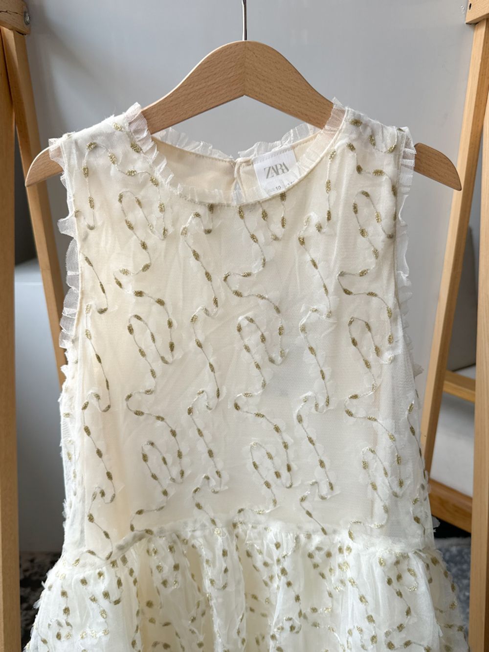 Новое платье из тюля Zara, 140