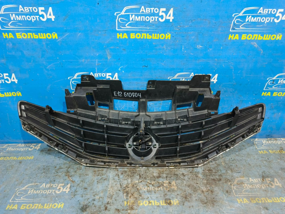 Решетка радиатора NISSAN NOTE 2012-2016