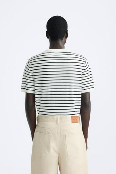 ZARA ФУТБОЛКА ИЗ СМЕСОВОЙ ВИСКОЗЫ, ЭКРЮ/СИНИЙ