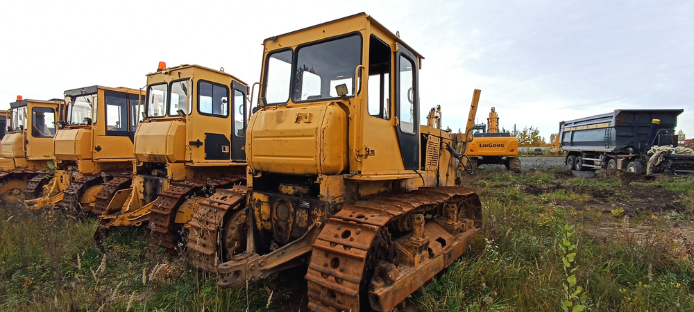 ЧТЗ Т10* Трактор_не актуально Т-10М.0111 (Дизельный, 14,5 л, 180 л.с., МТ)