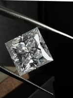Муассанит принцесса 4.5×4.5мм 0.5сt