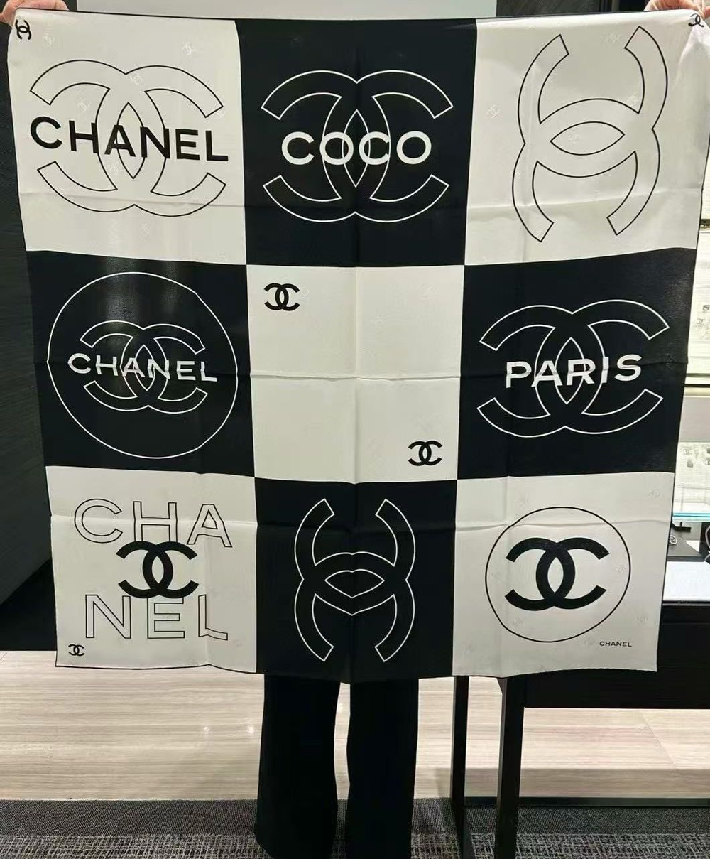 Платок CHANEL
