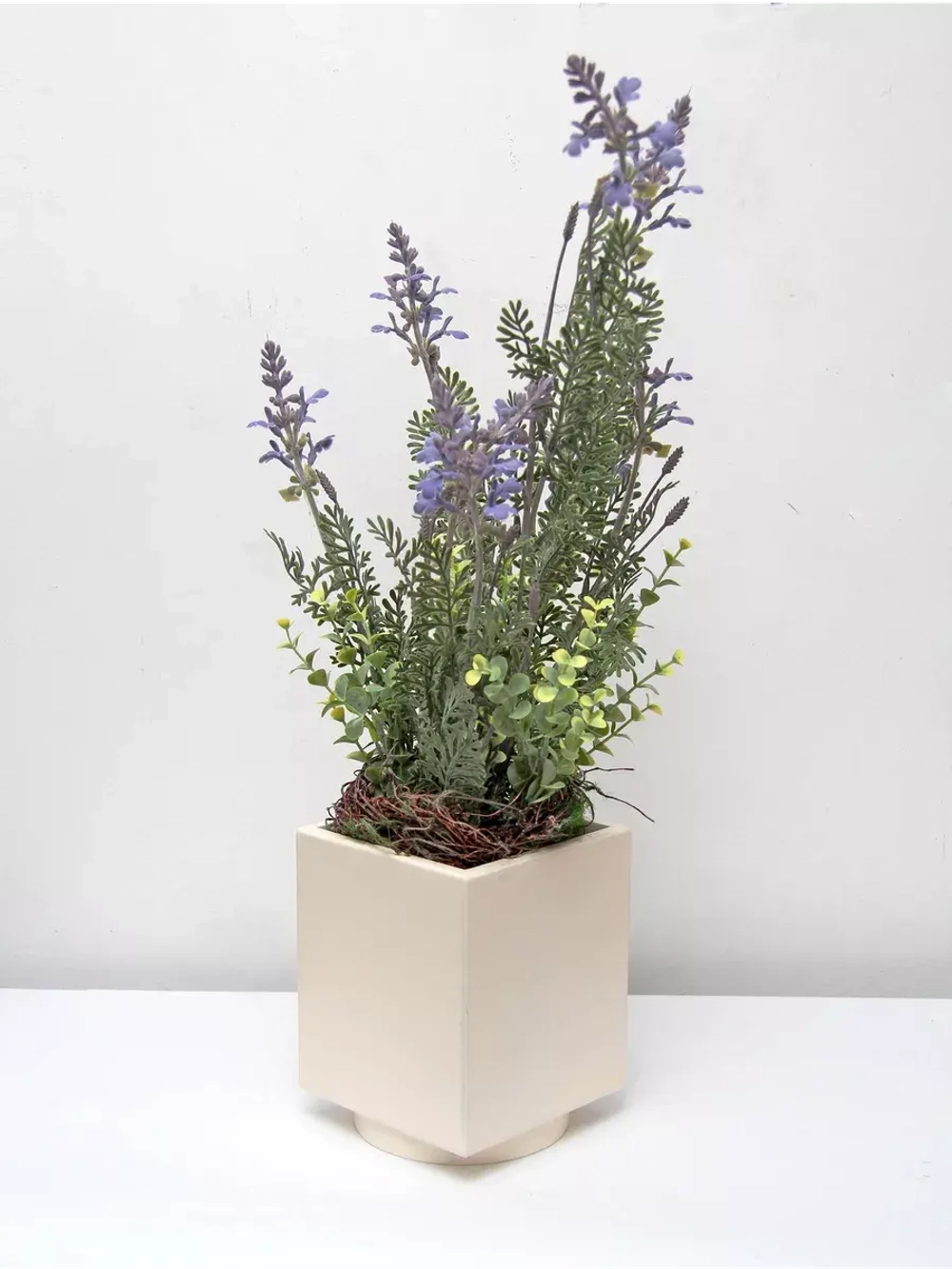 Искусственные цветы для декора в кашпо