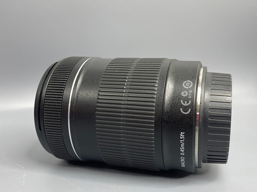 Canon EF-S 18-135mm 3.5-5.6 IS