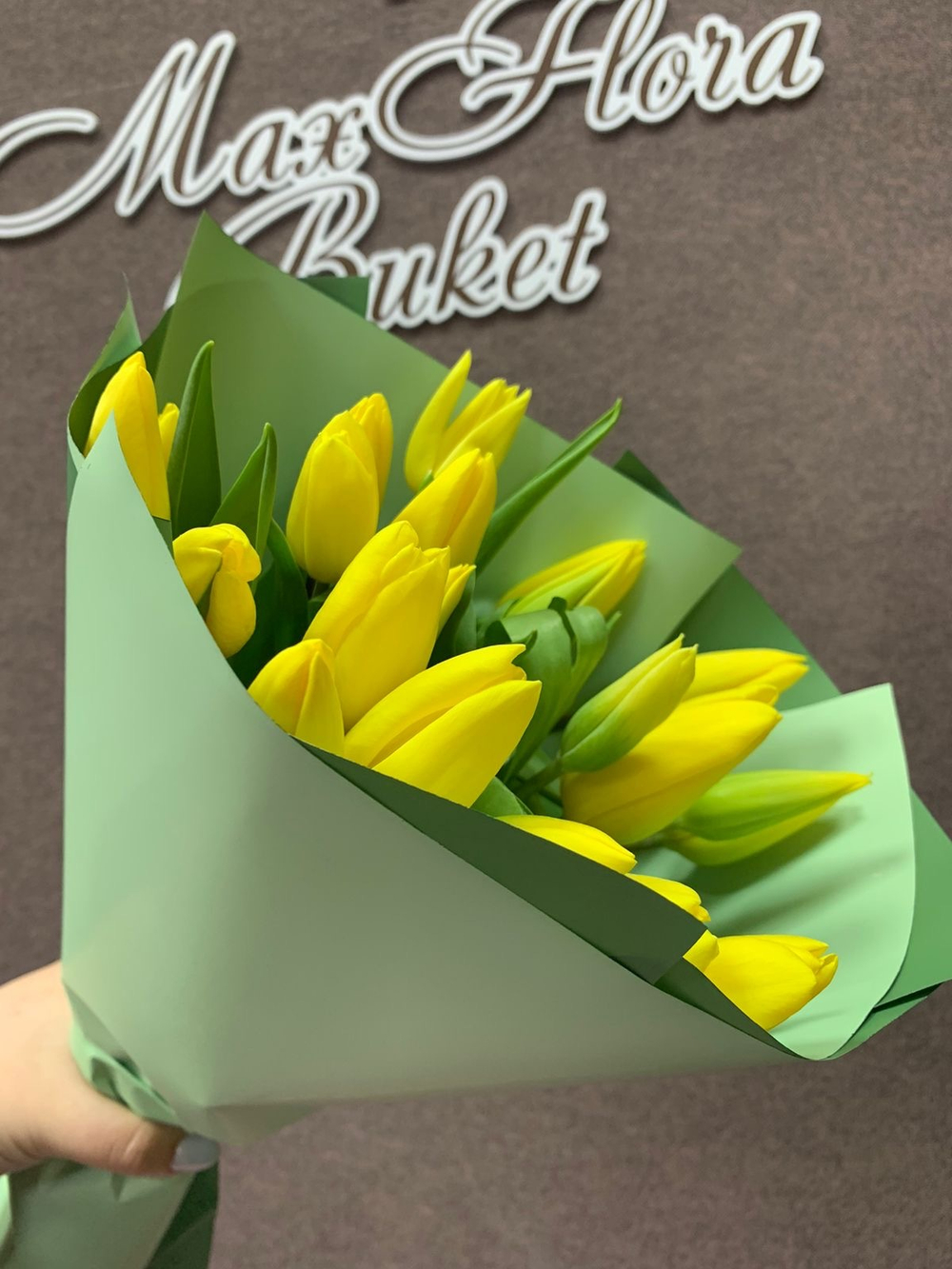Букет 21 тюльпан 8 Марта М-60