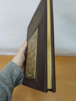 "Тайны дома Романовых" Книга подарочная в кожаном переплете