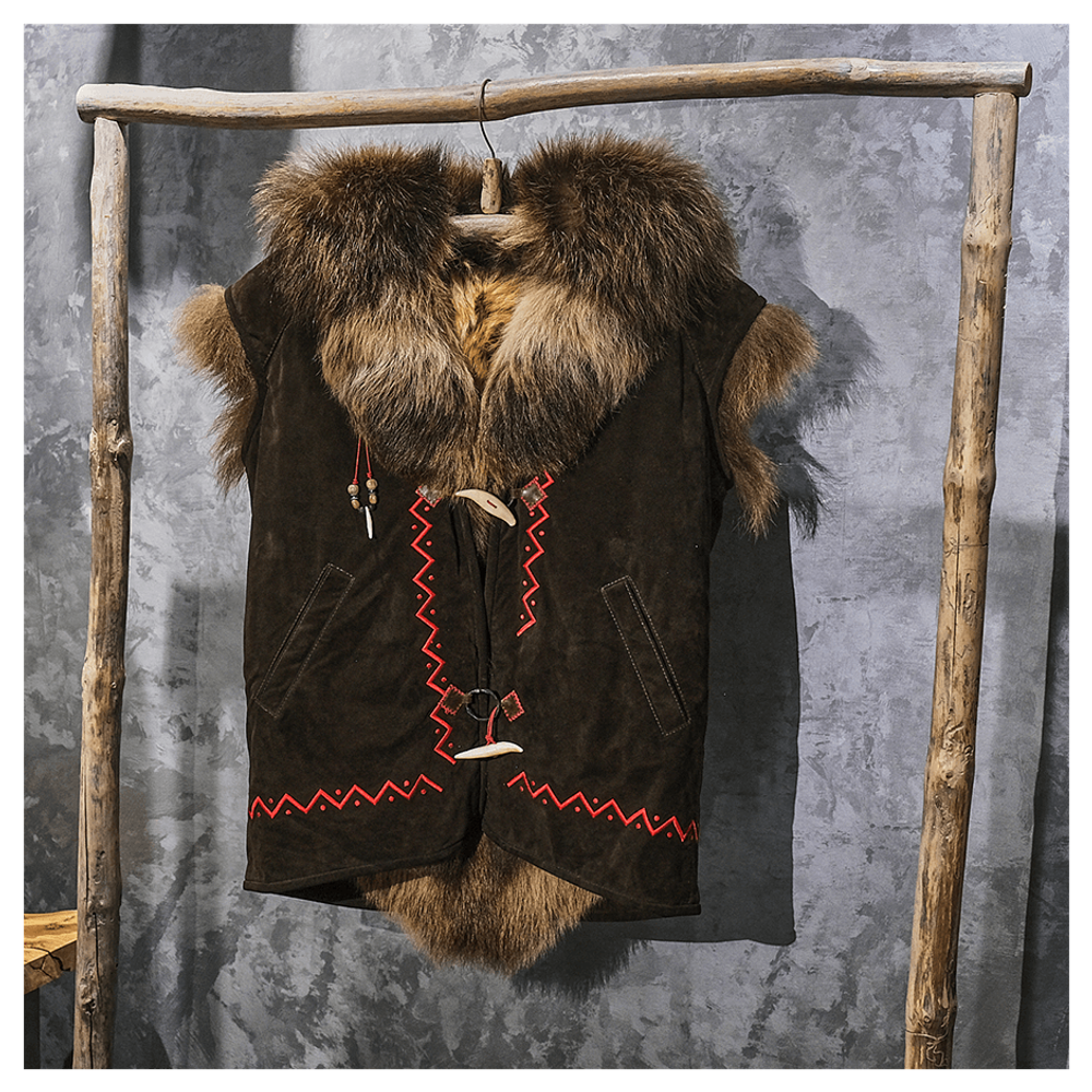 Жилет из меха медведя «Бирюк»