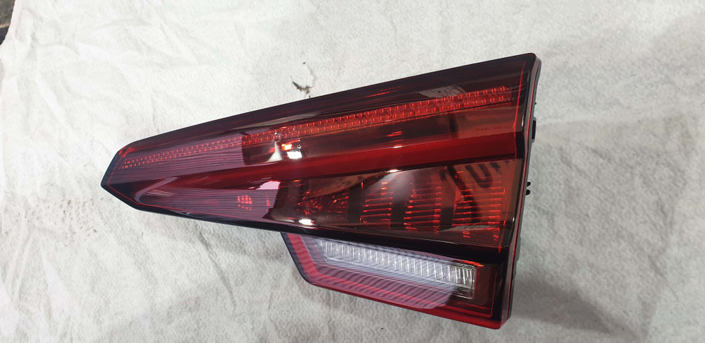Фонарь задний правый LED Audi A4 (B9) 15-20 Новый Оригинал 8w5945094g