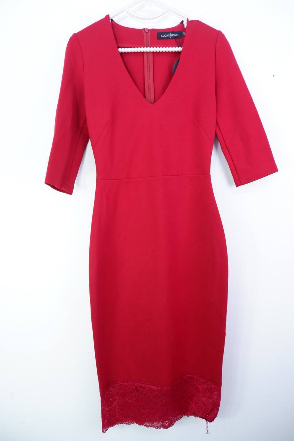 Платье Lucky Move из плотной ткани в насыщенном цвете 42 размер, новое